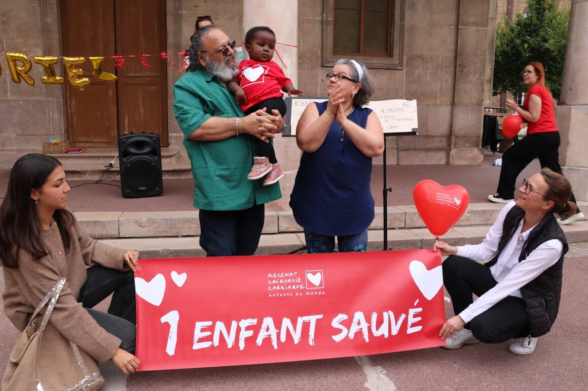 Remise du chèque Mécénat Chirurgie Cardiaque